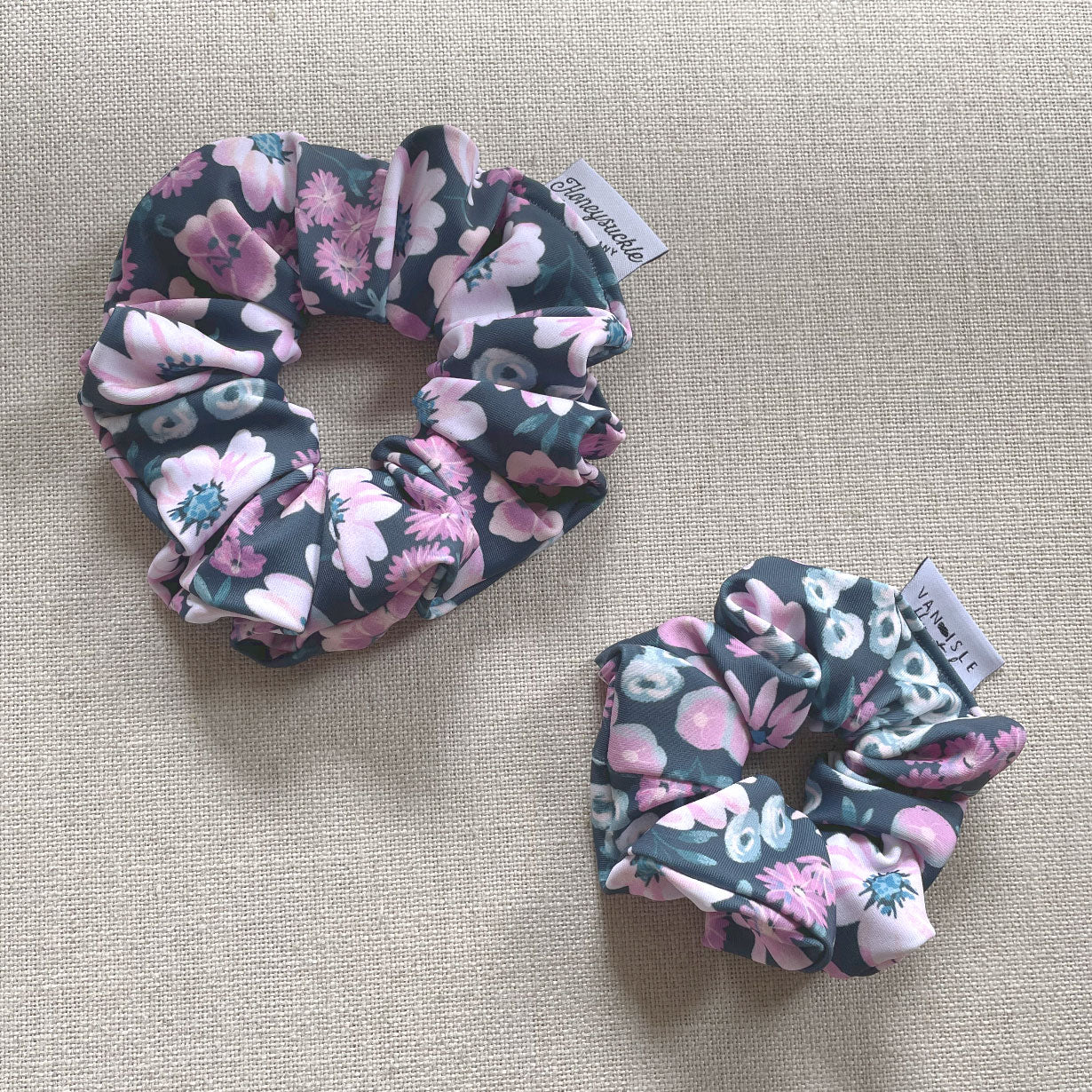 Swim Scrunchie - Best Buds