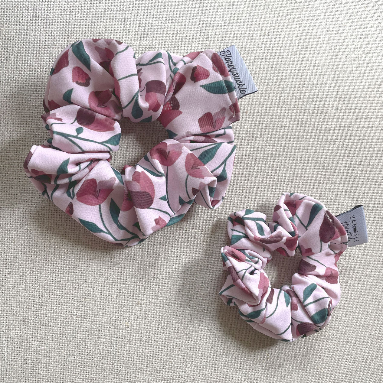 Swim Scrunchie - Strike A Posie